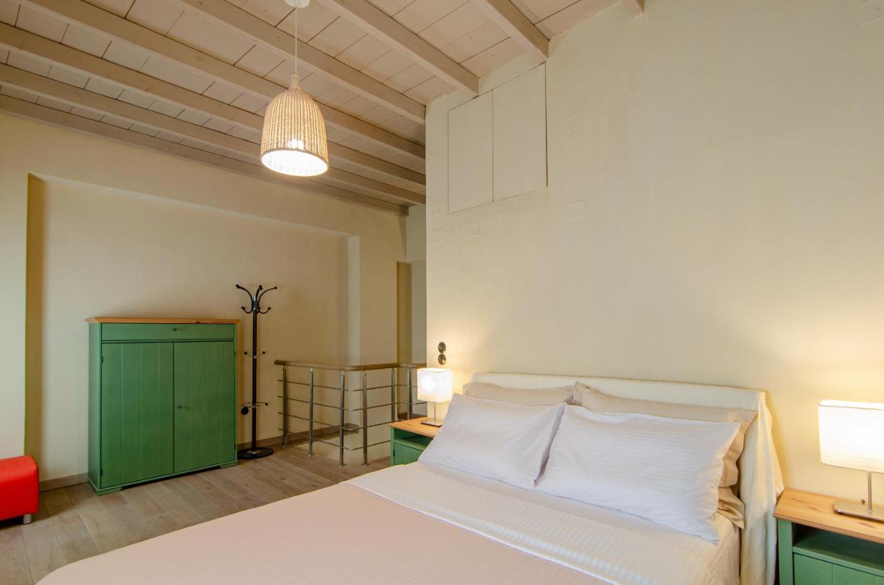 Myyellowhome Ermoupoli Bagian luar foto